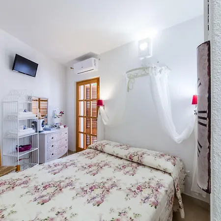 Гостевой дом Guest House Acuario Торре-Гранде